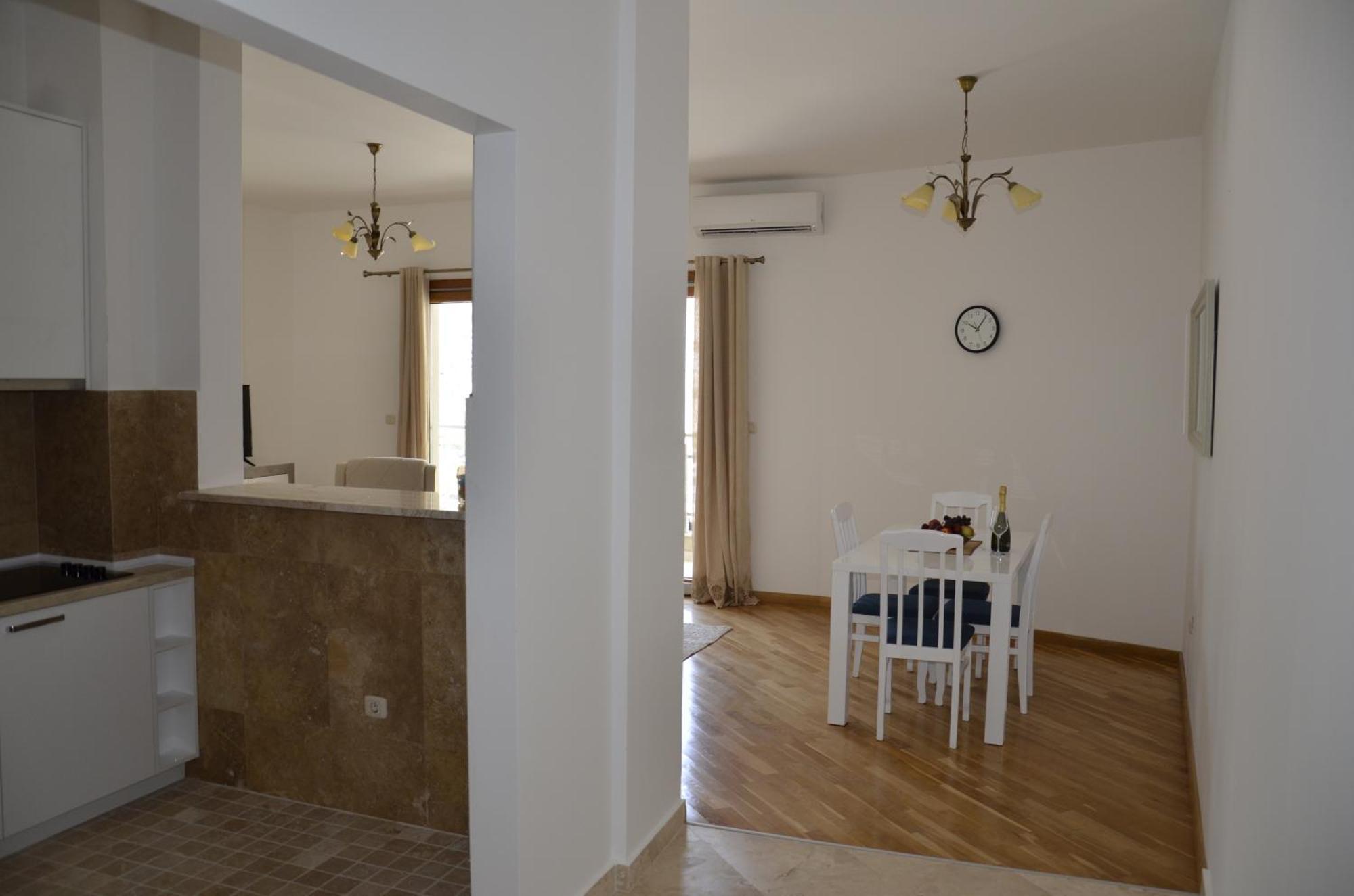 Apartmani Svetionik Budva Habitación foto