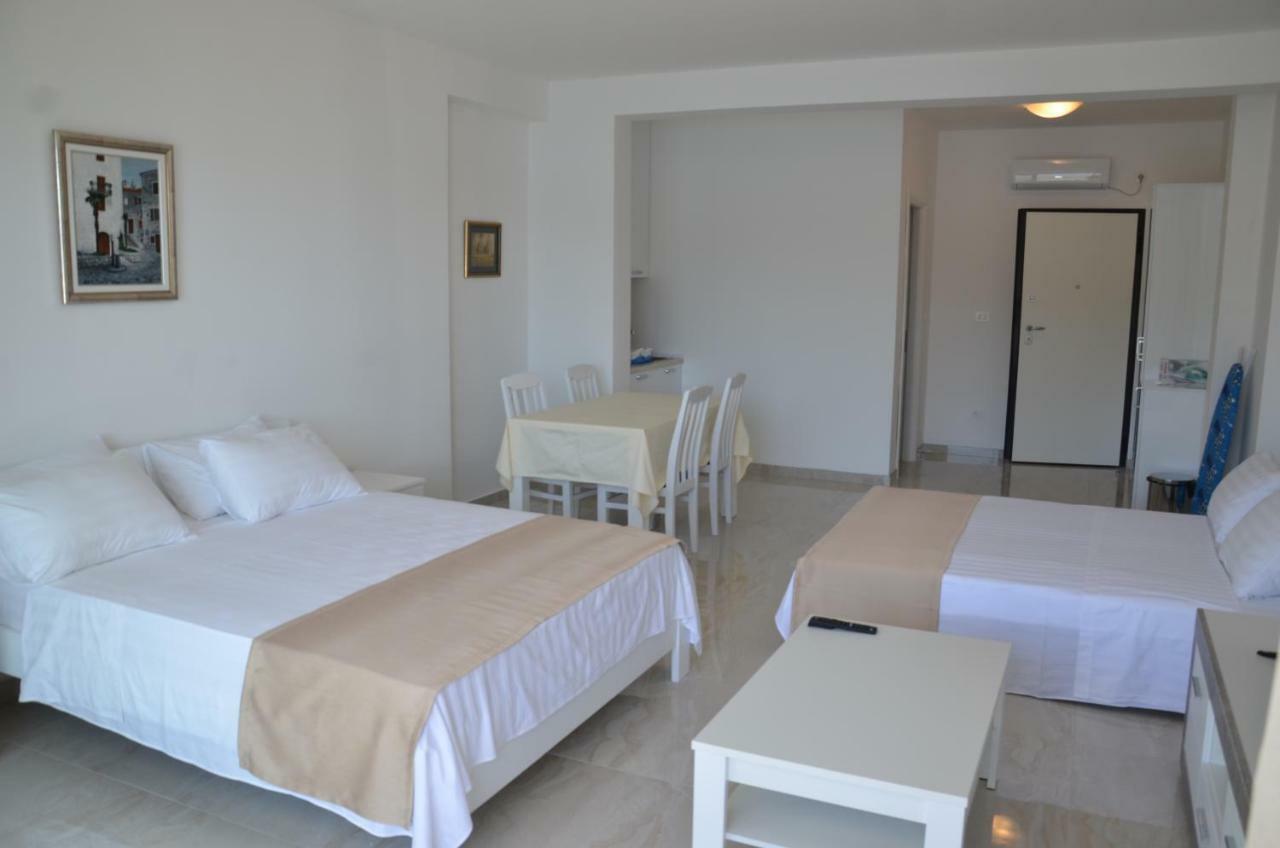 Apartmani Svetionik Budva Habitación foto